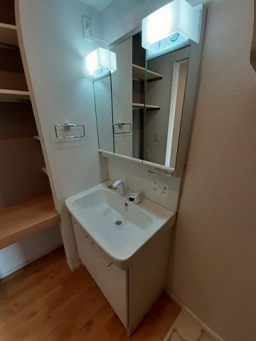 コンパクトで使いやすい洗面所