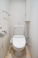 ゆったりとした空間のトイレです