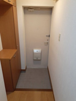 毎日通る玄関はこちらです
