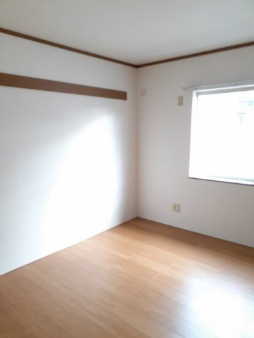 明るい色調の室内です