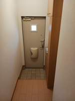 毎日通る玄関はこちらです