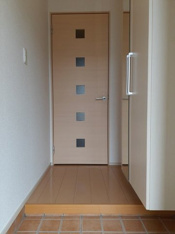 シンプルで使いやすい玄関です