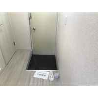 収納もある玄関です