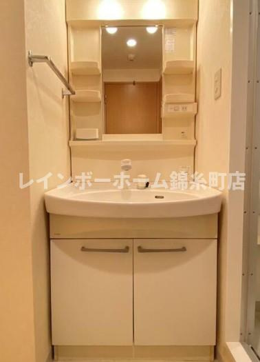 プルミエファヴールの独立洗面台
