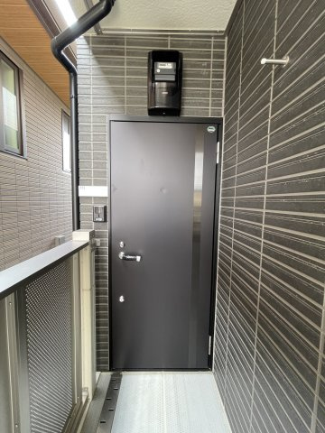 落ち着いた玄関です