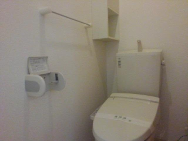 清潔感のあるトイレです