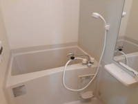 コンパクトで使いやすいお風呂です