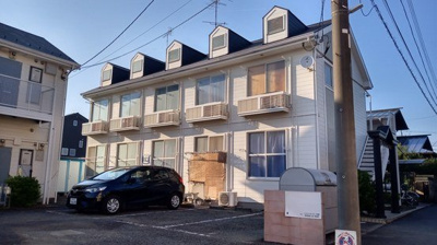 落ち着いた雰囲気の外観です