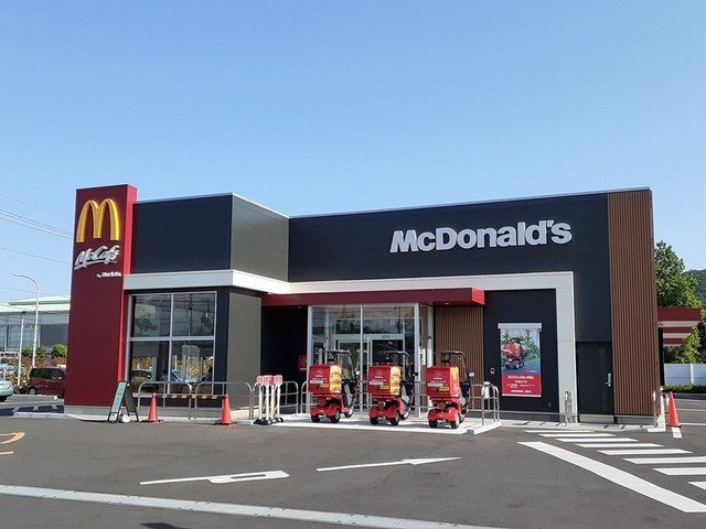 マクドナルドまで400m