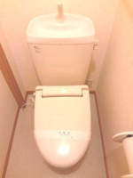 コンパクトで使いやすいトイレです