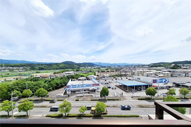 ダイアパレス富田林ステーションスクエアの展望|眺望：10階建ての9階部分で眺望良好です。