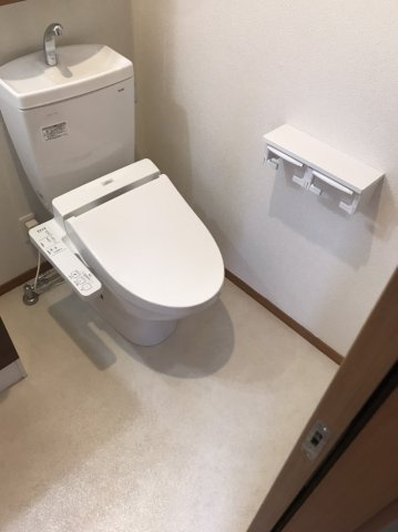 ゆったりとした空間のトイレです