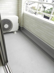 外からの目が気にならないバルコニーで洗濯物が干せます