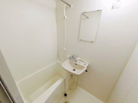 コンパクトで使いやすいお風呂です
