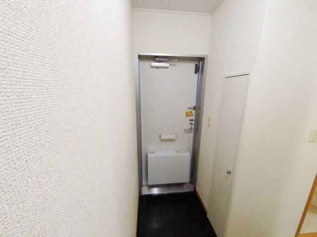 毎日通る玄関はこちらです