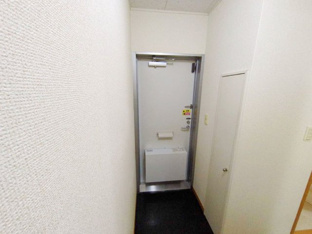 毎日通る玄関はこちらです