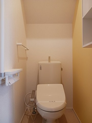 清潔感のあるトイレです