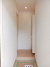 シンプルで使いやすい玄関です