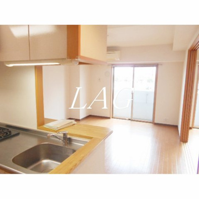【居間・リビング】 | セラピアザ船橋 | 洋室のお部屋です。