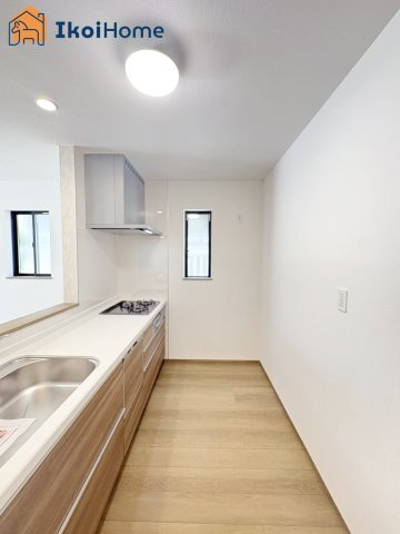 神戸市西区糀台2丁目　新築戸建　A号棟のキッチン|【ホームページに現地動画掲載中】●年中無休：当日予約可●人気の対面式キッチン！使いやすさも◎