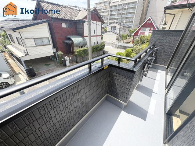 神戸市西区糀台2丁目　新築戸建　A号棟のバルコニー|【ホームページに現地動画掲載中】●年中無休：当日予約可●陽当たり良好の南向きワイドバルコニー！