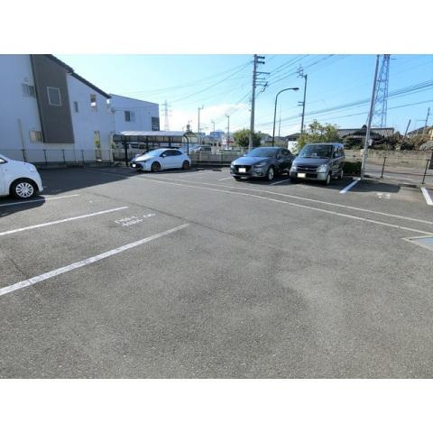 アヴァンセ田村の駐車場|駐車場
間取図