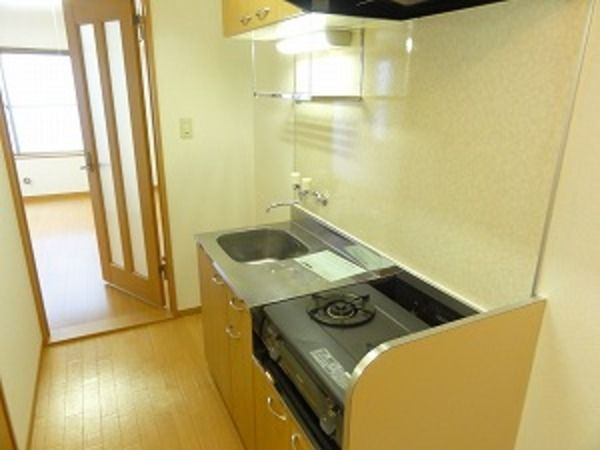 プログレ中央のキッチン