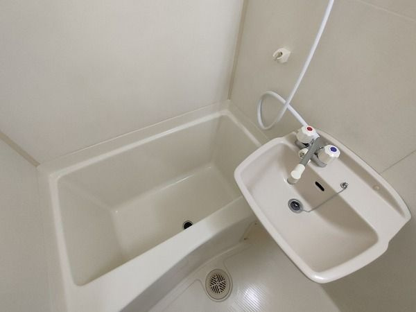 プログレ中央の浴室