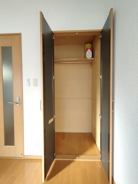 プログレ中央の収納