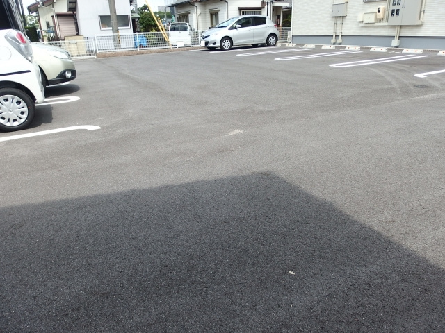ウィンドベル１７Ｂの駐車場