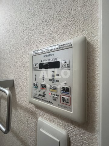 ラグゼ新大阪北の洗面所|浴室乾燥機