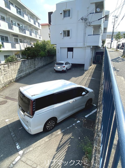 【駐車場】ロジュマン反高