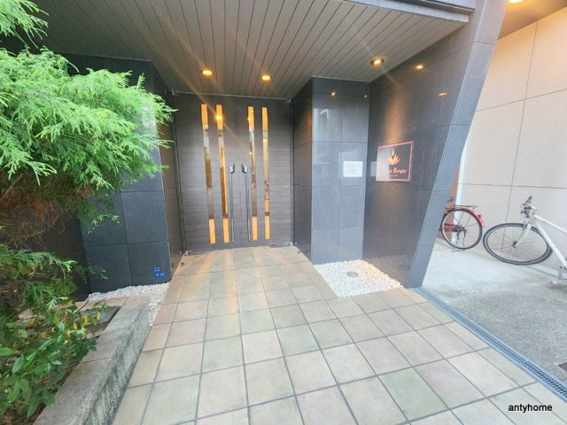 クリスタルブライト谷町　仲介手数料無料のエントランス