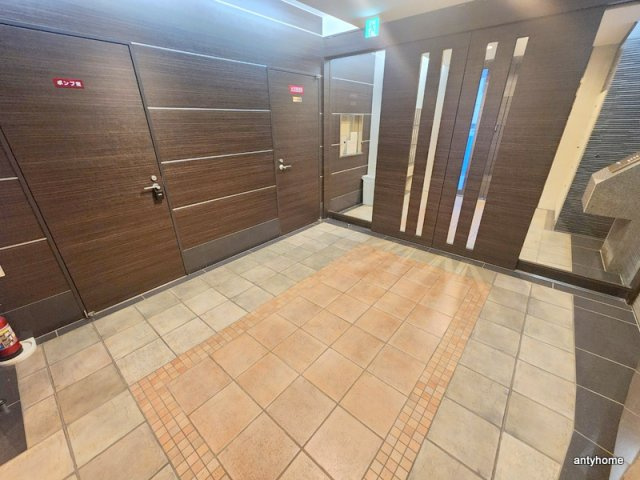 クリスタルブライト谷町　仲介手数料無料のロビー
