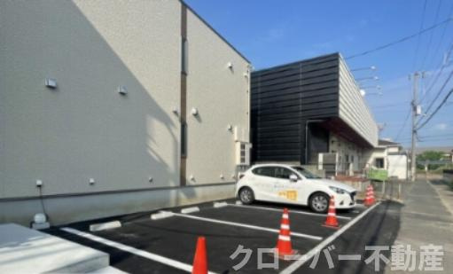 メゾンソルーレの駐車場|その他