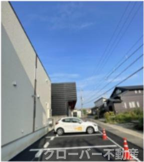メゾンソルーレの駐車場|その他