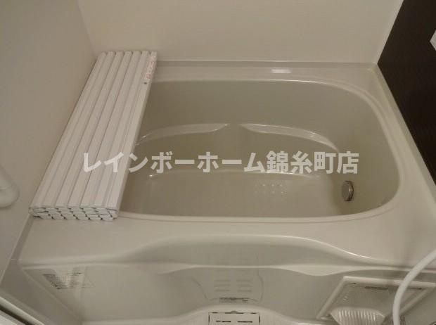 ＬＵＭＩＥＲＥ・ＭＩＺＵＭＯＴＯの浴室