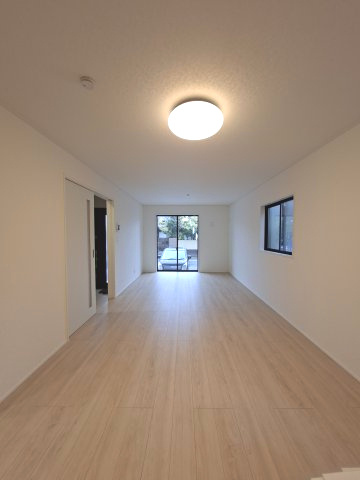 福岡市西区横浜１丁目の新築一戸建の居間・リビング