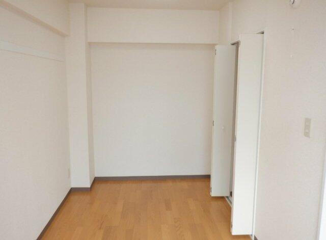 【寝室】