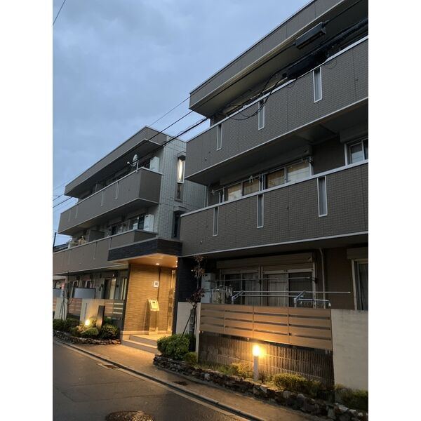 グランシャリオ西院