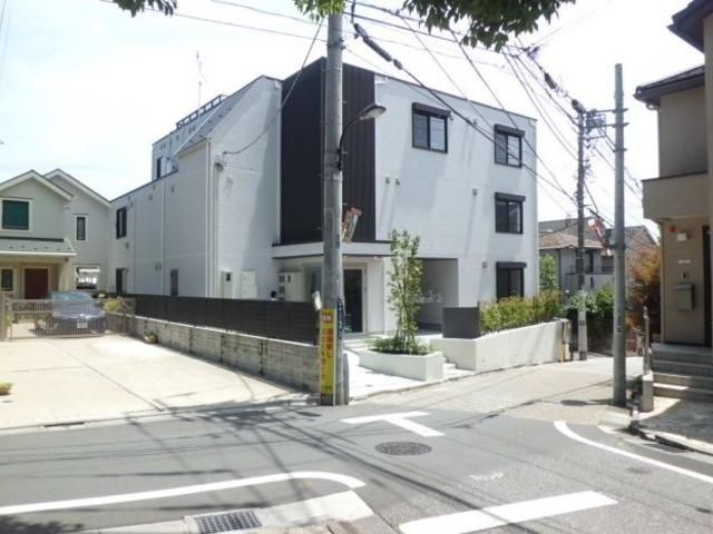 アルトゥーラ中井の外観