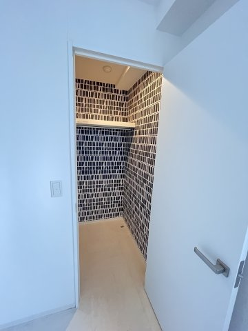 大阪市城東区関目１丁目の賃貸マンションの収納