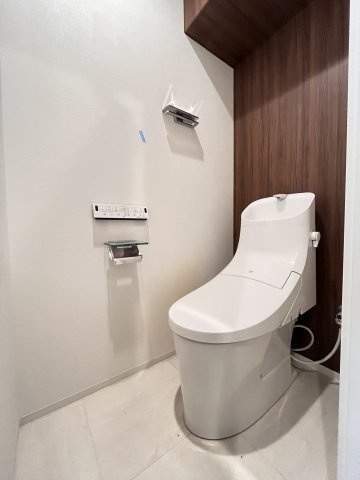 大阪市城東区関目１丁目の賃貸マンションのトイレ
