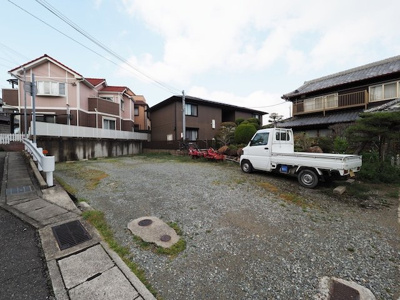 【駐車場】 | ヴューテラス前開