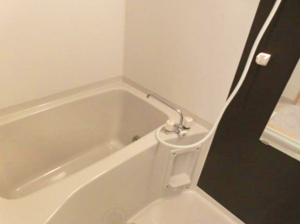 シャトレバレ町屋の浴室