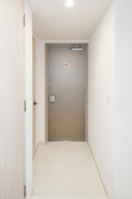 【玄関】 | レガシス中目黒 | ※写真は同タイプ住戸です。