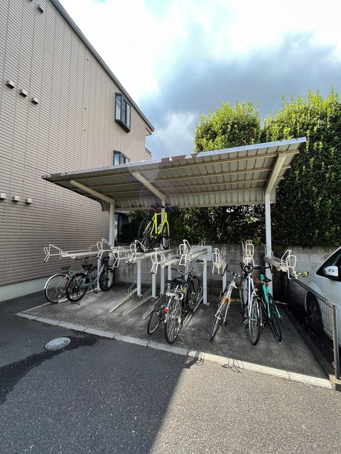 サザンコート代田のその他共用部分|屋根付き駐輪場