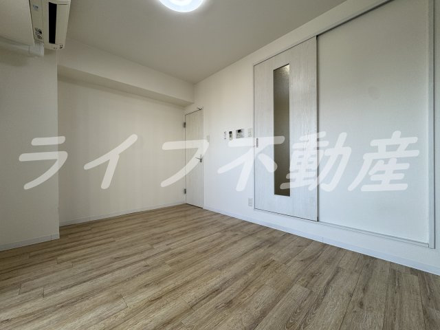 グランエクラ大今里南Ⅱの洋室|落ち着いた色調の洋室です