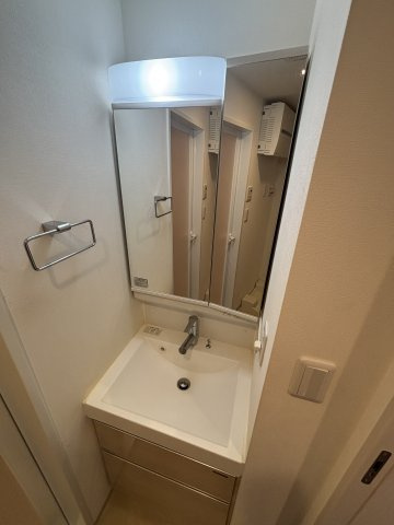 エテルノ西葛西の独立洗面台