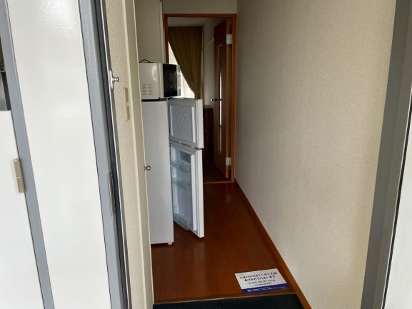 レオパレス池の辺の玄関